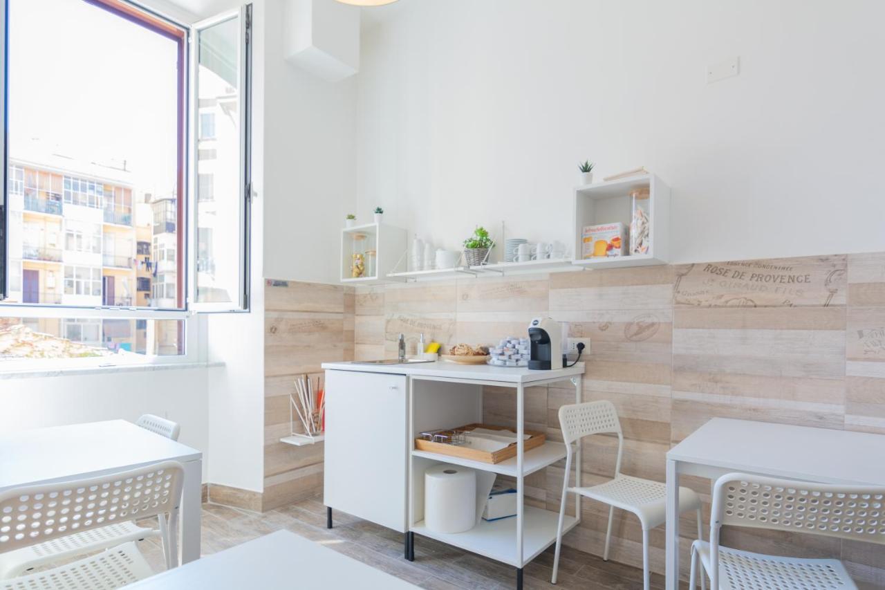 Shine House Hotell Roma Eksteriør bilde