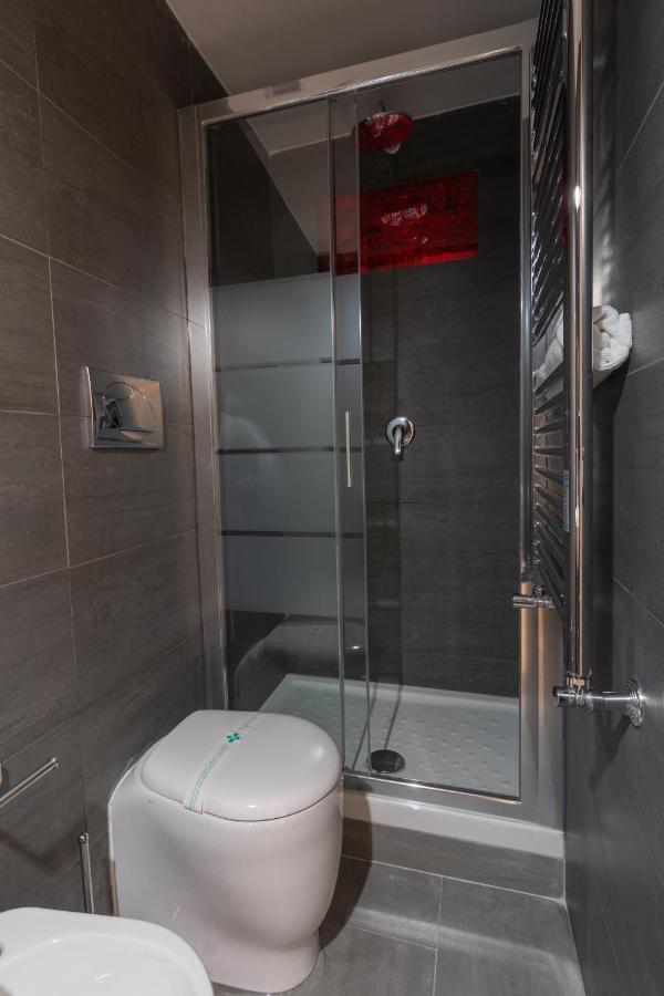 Shine House Hotell Roma Eksteriør bilde